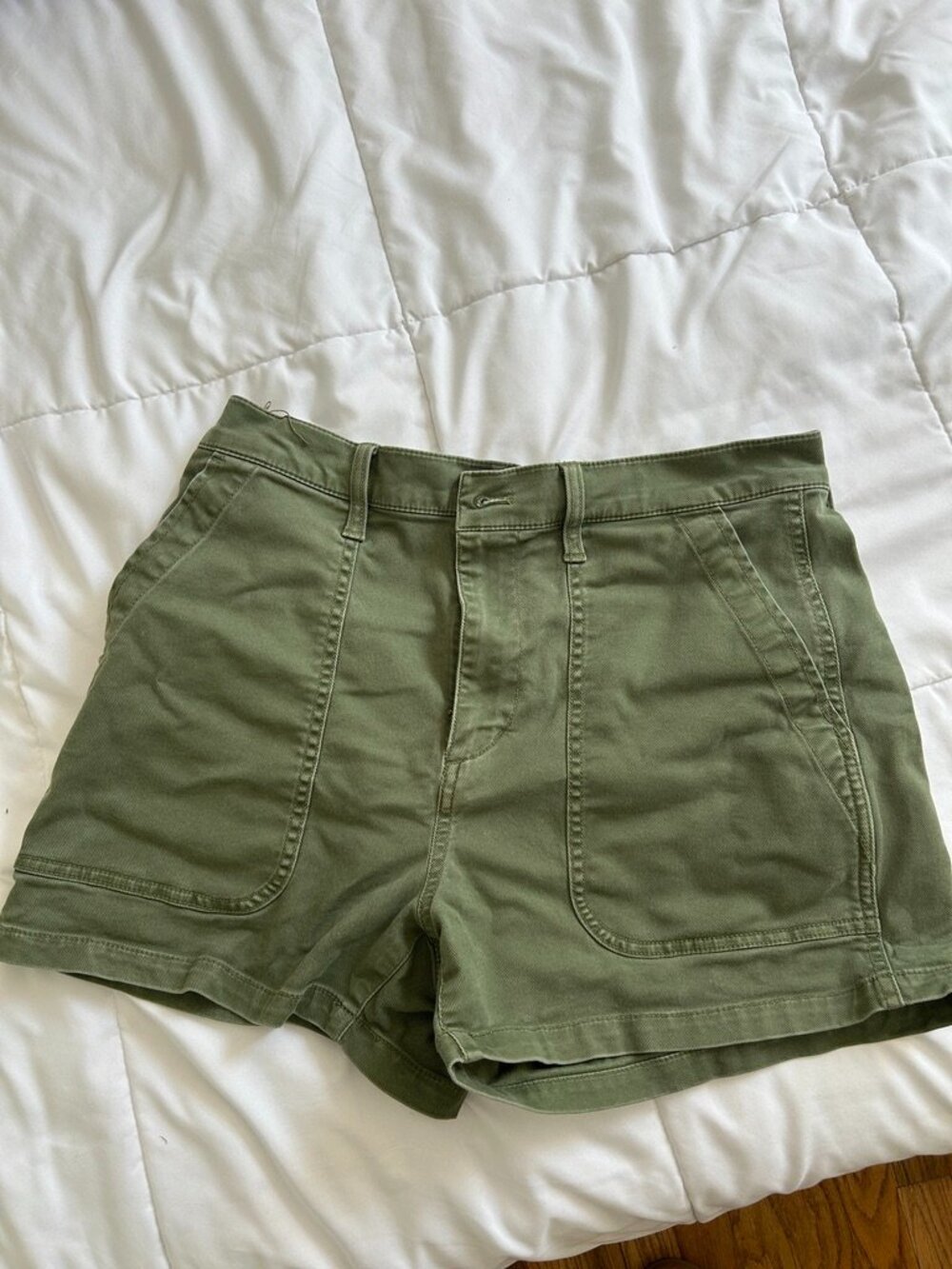 Madewell Green Utility Short